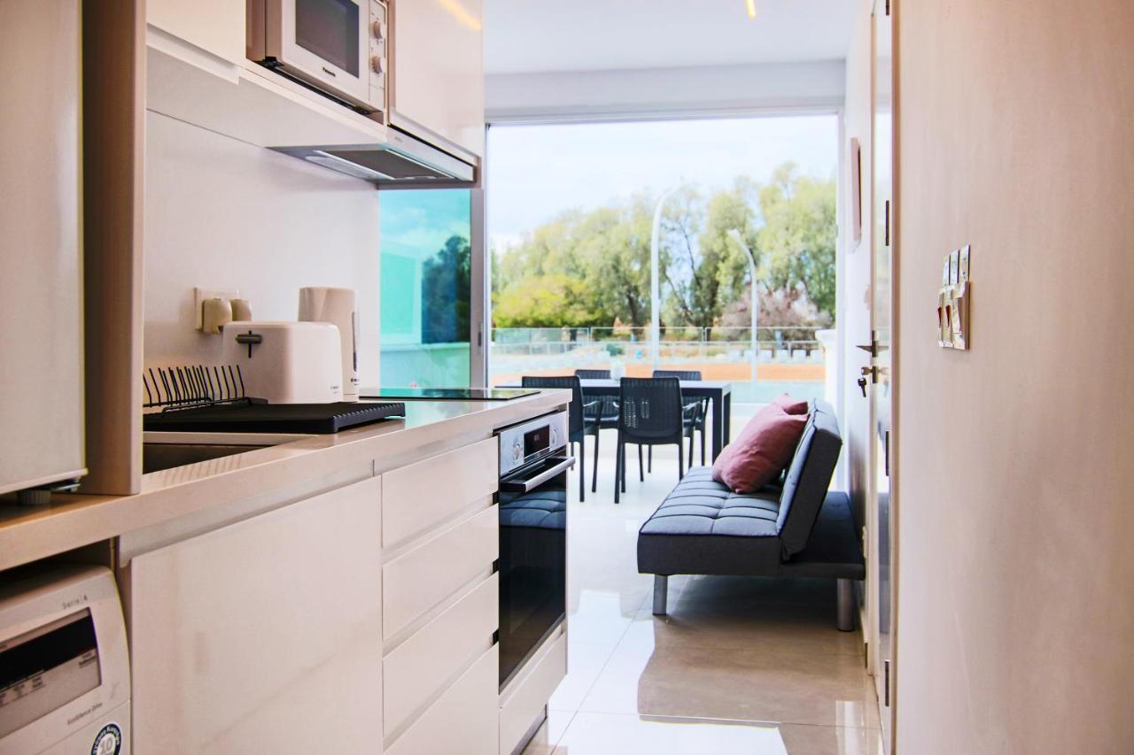 Phaedrus Living - Seaside Luxury Flat Harbour 110 Daire Pafos Dış mekan fotoğraf
